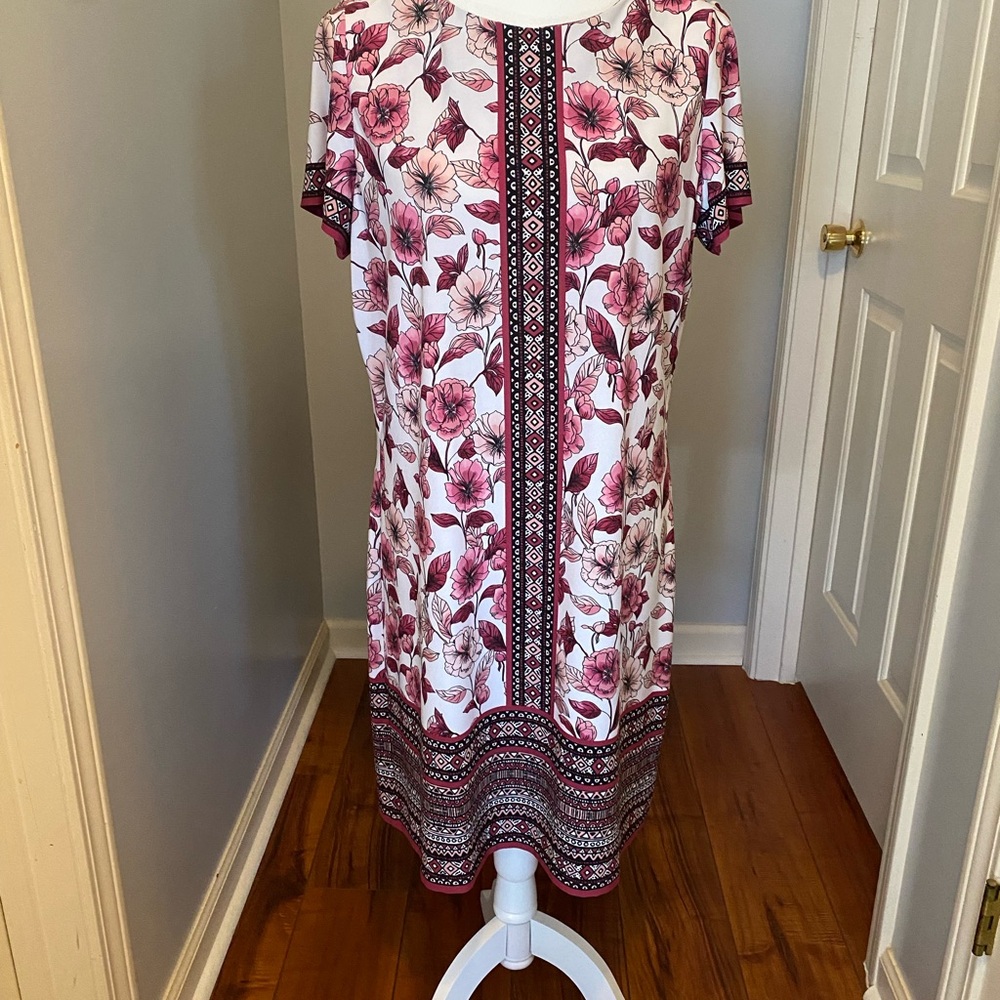 White House Black Market Floral Print Midi Dress